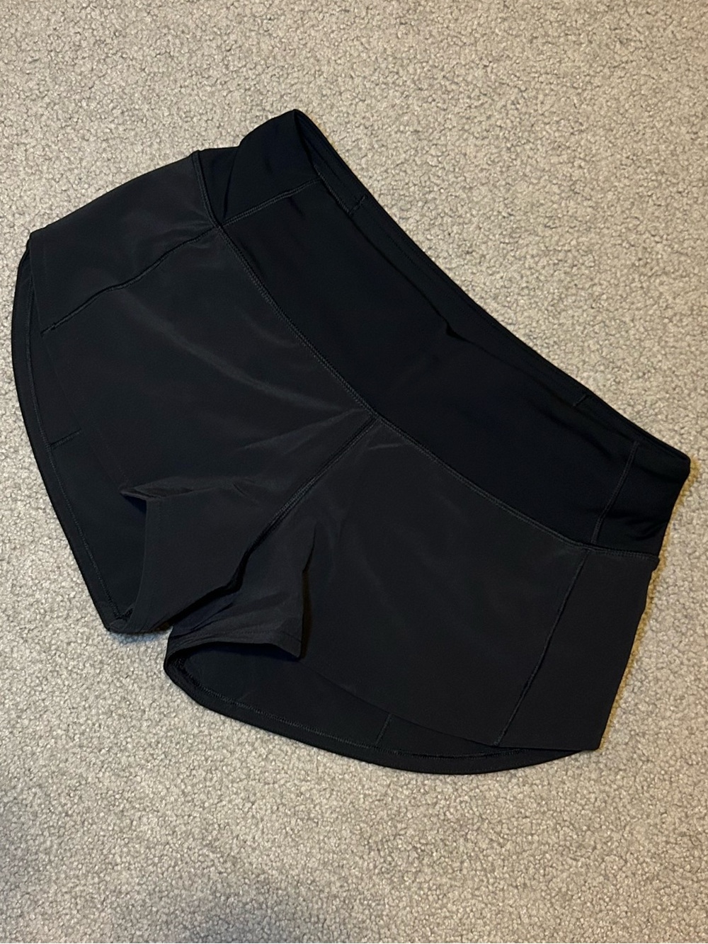 Lululemon Speed Up Low Rise Shorts - Picture 2 of 5